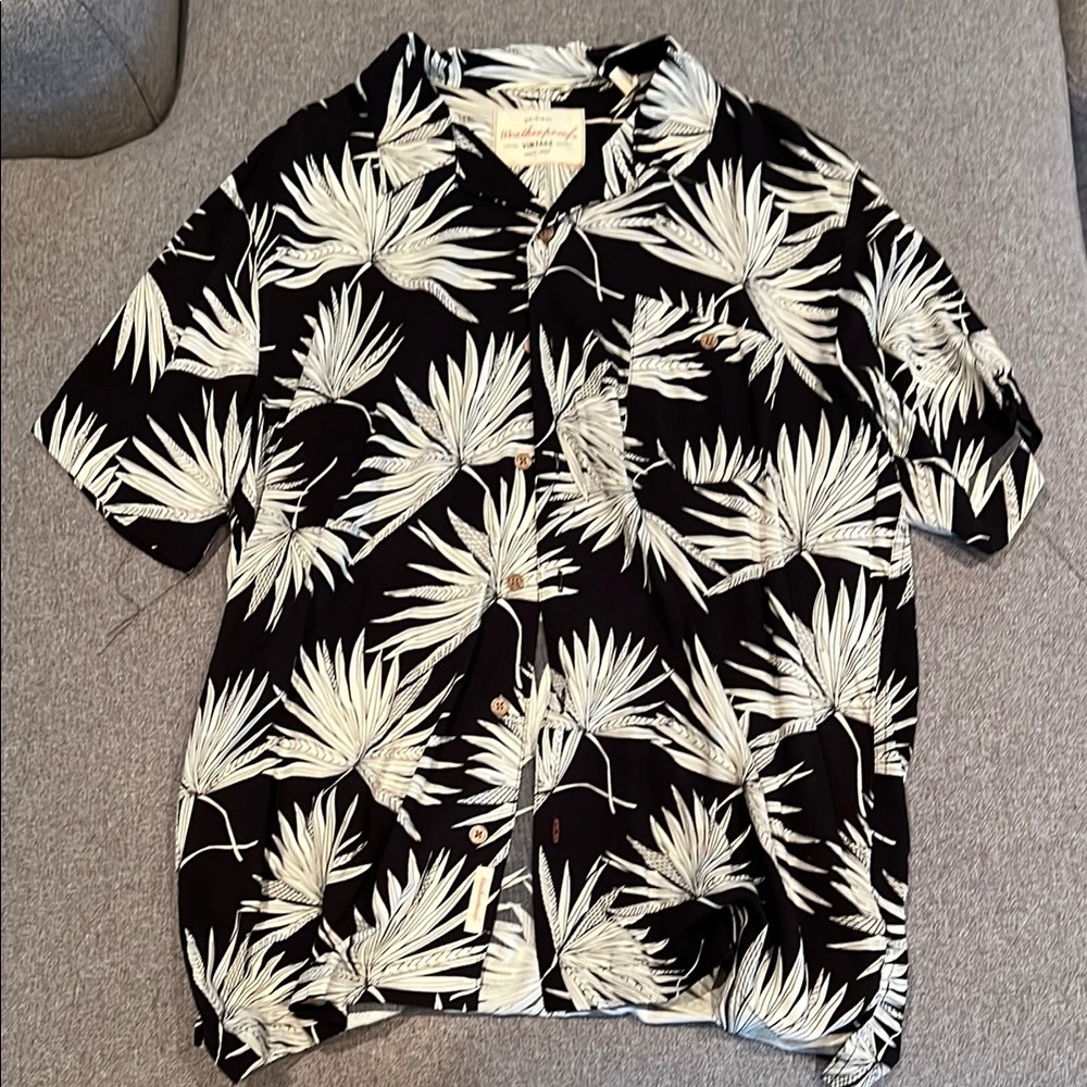 Weatherproof Black and Cream Casual Button Down Shirt